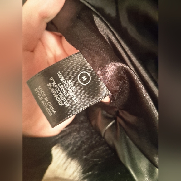 New Luxe Faux Fur Super Soft Black Vest - Picture 7 of 16